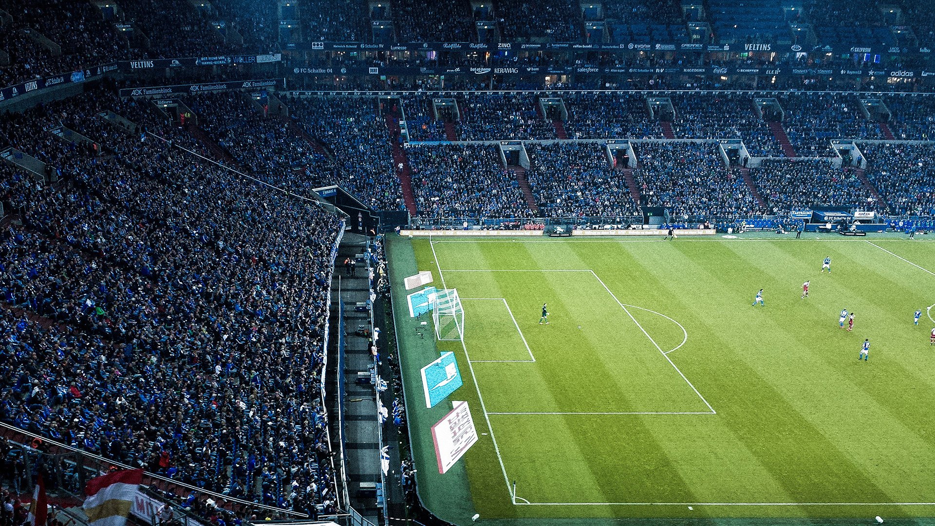 足球界焦点!女子联赛角逐新华浦杯,谁能笑到最后