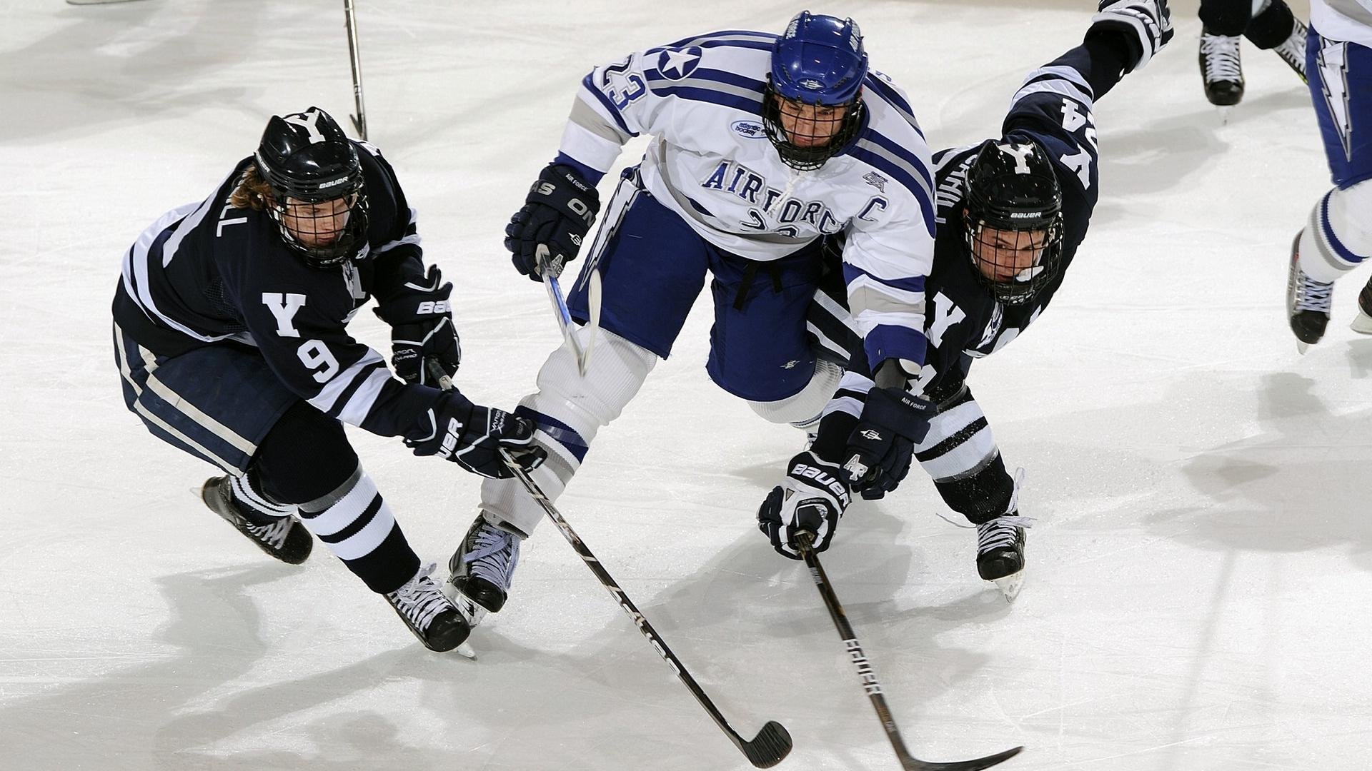 JIU YOU GAME-德甲推崇战术创新，精彩比赛不断，亮点纷呈，德甲榜首大战